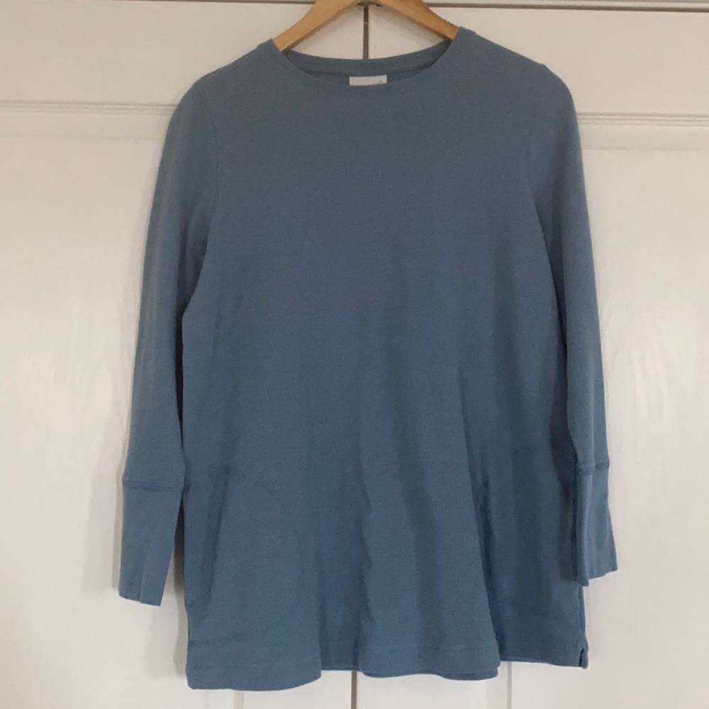 Long sleeve blue top